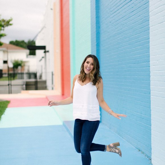 Meet your Posher, Emily - Picture 5 of 6